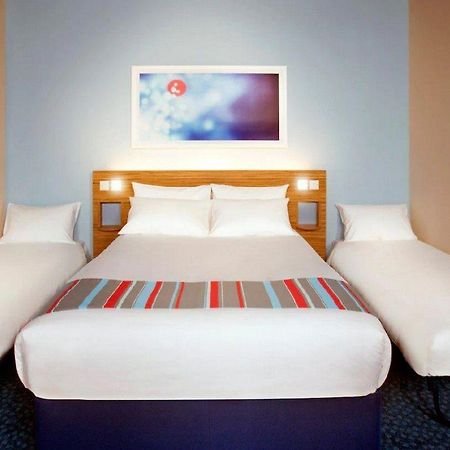 Travelodge Устър Екстериор снимка